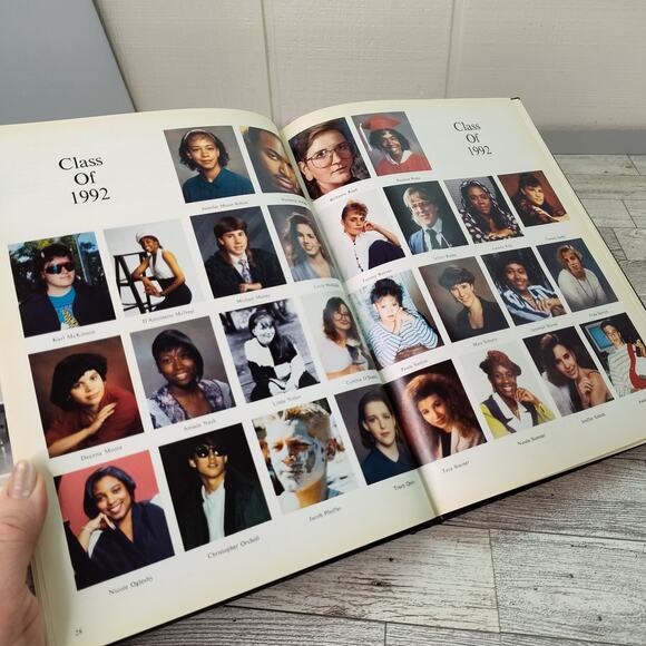 Milwaukee High School of the Arts 1992 The Headliner Yearbook‎ HS Wisconsin 90s - Picture 6 of 14